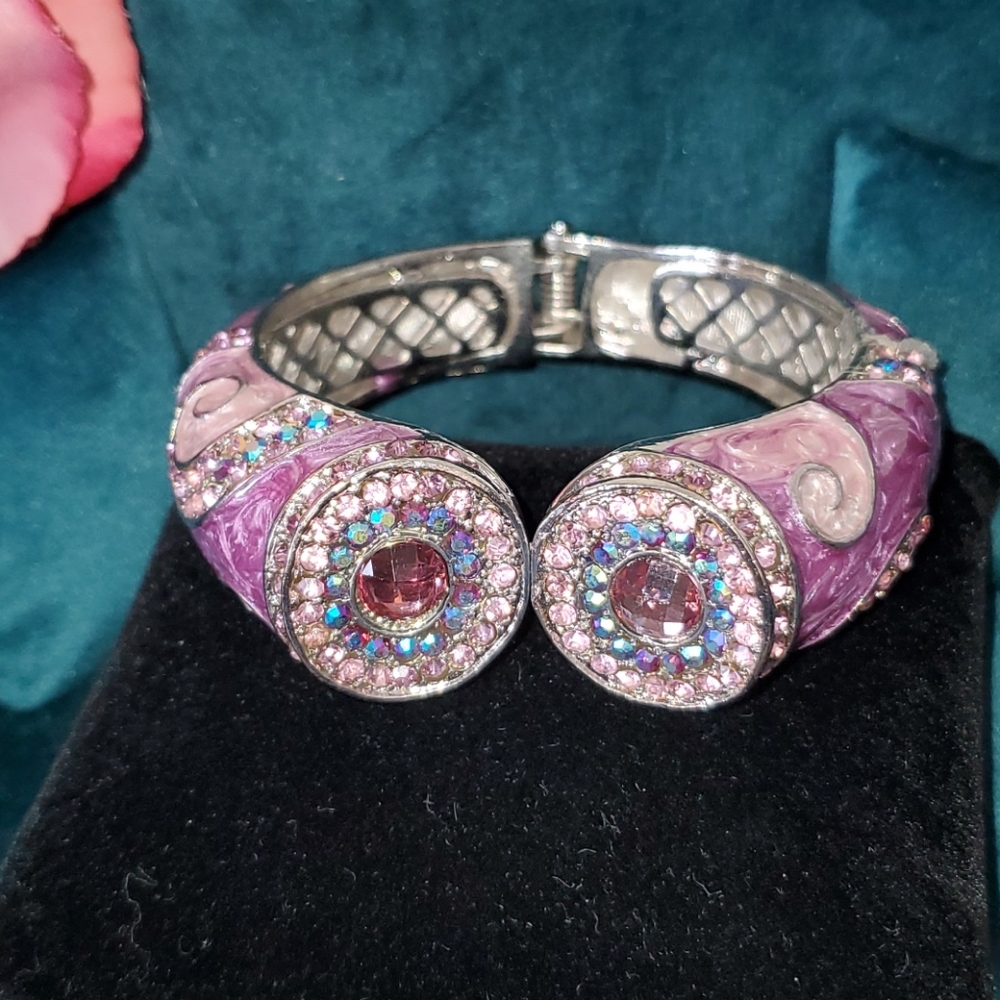 Open Front Braclet